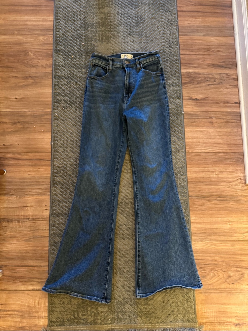 Abercrombie & Fitch Women’s Dark Blue Flared Jeans